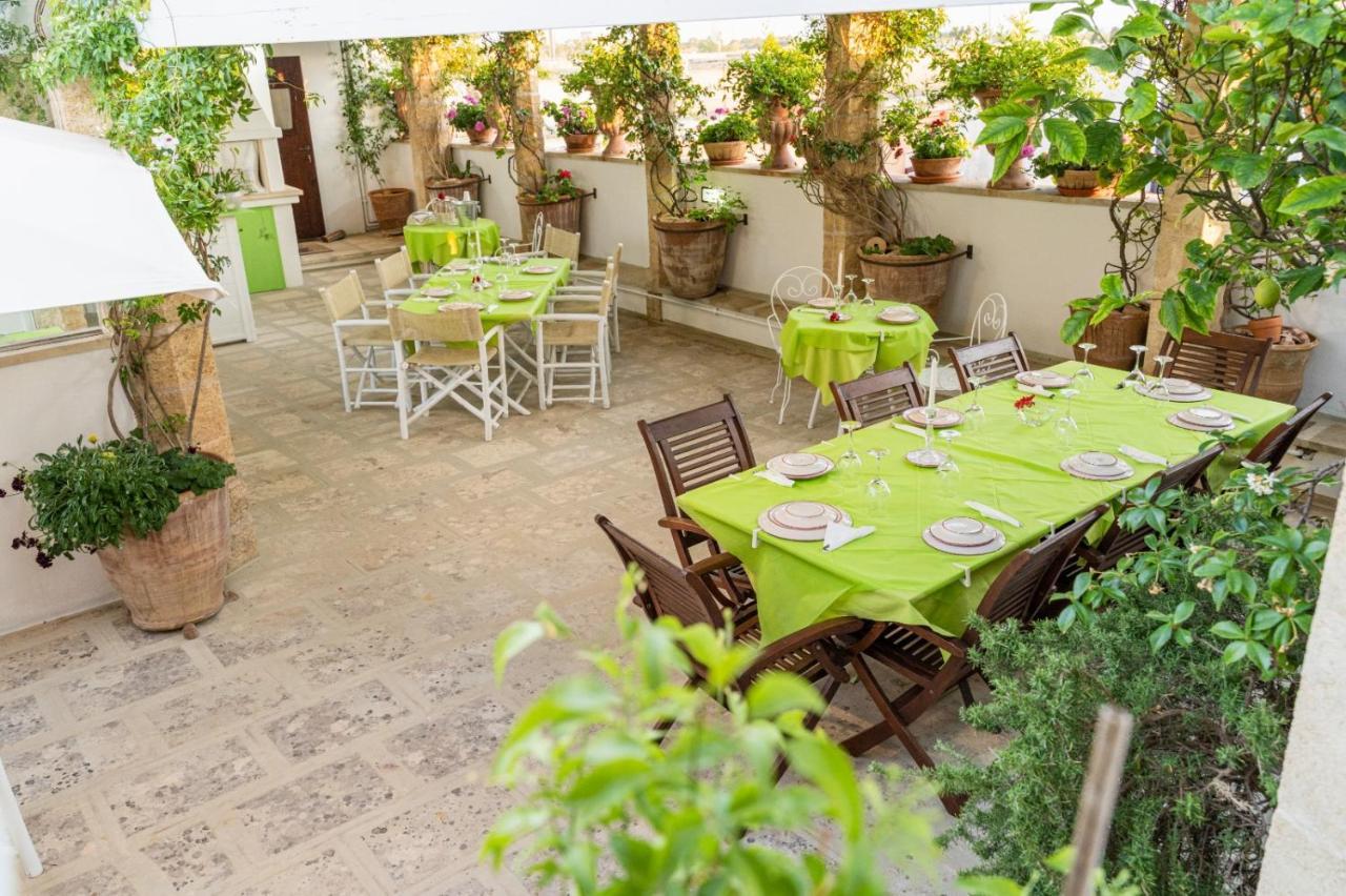 Bed and Breakfast Anticadimora Dei Pepe Salve Exterior foto