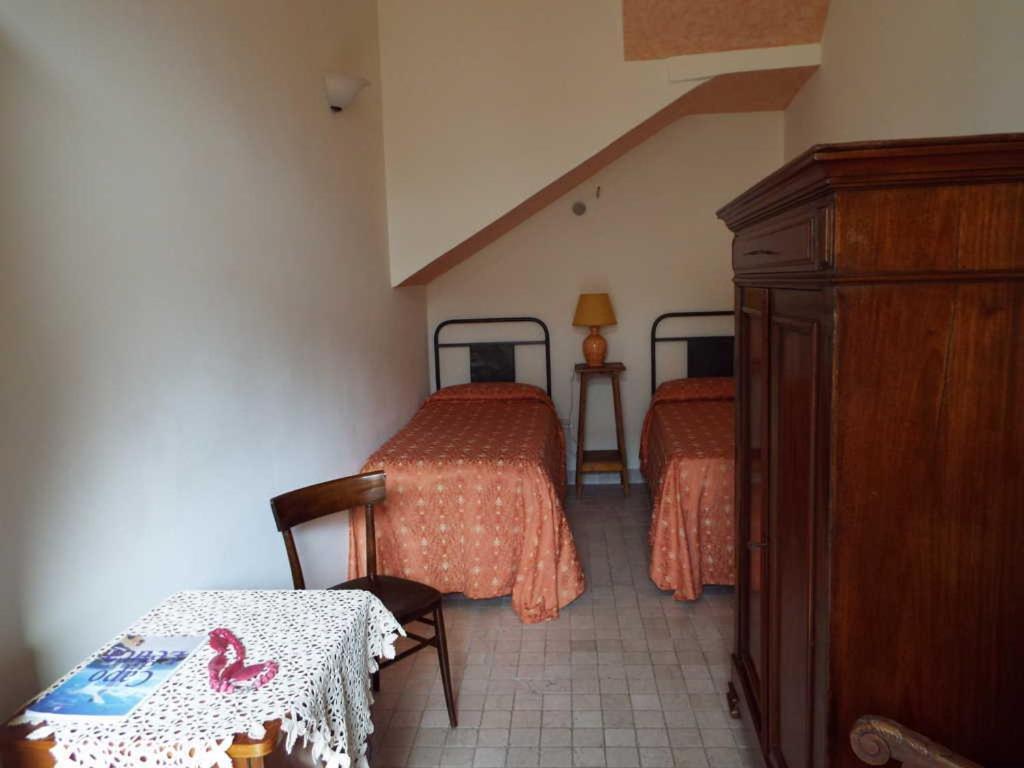 Bed and Breakfast Anticadimora Dei Pepe Salve Exterior foto