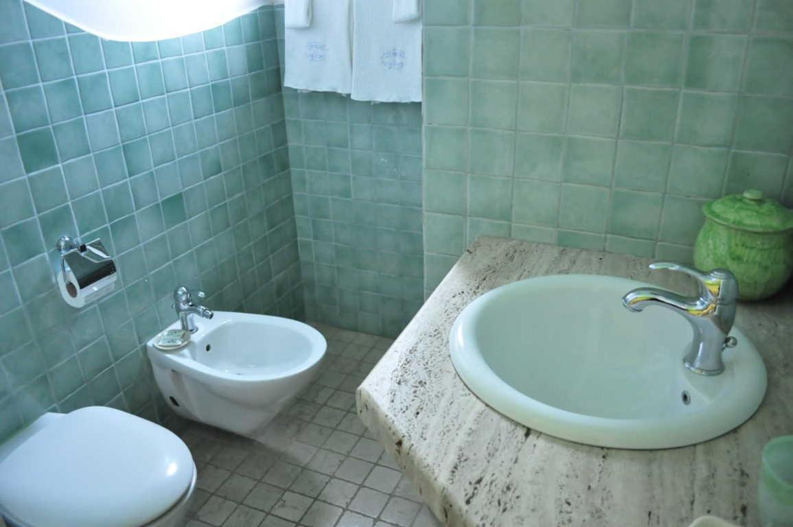 Bed and Breakfast Anticadimora Dei Pepe Salve Exterior foto