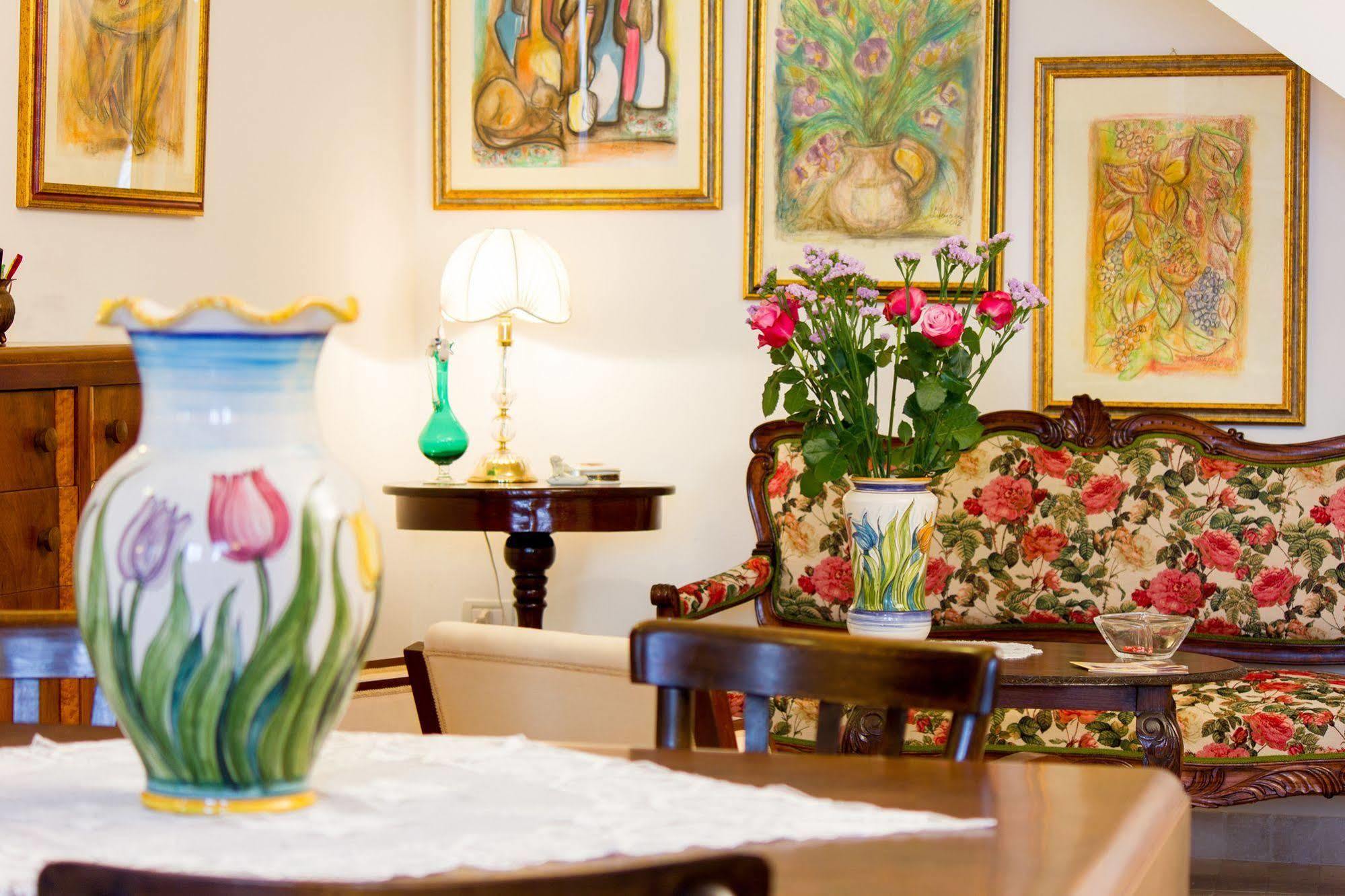 Bed and Breakfast Anticadimora Dei Pepe Salve Exterior foto